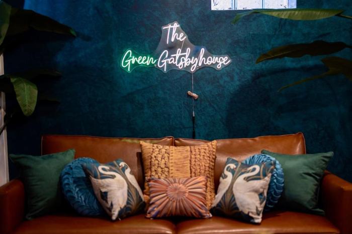 Movie Theater-Game Room-Parking-Heart Of Cleveland