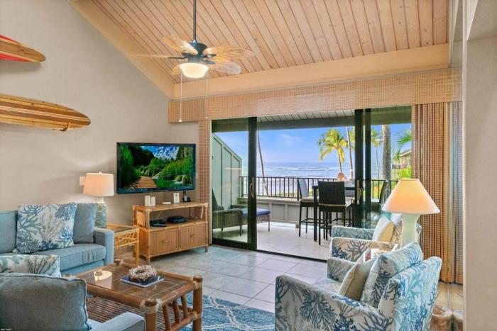 Kahana Village 9 · KHV 9 2BR Oceanfront Condo w Panoramic Maui