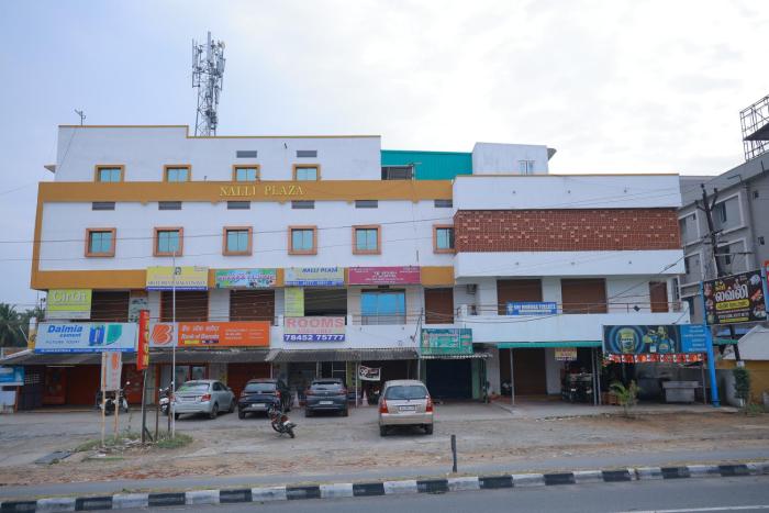 Nalli Plaza