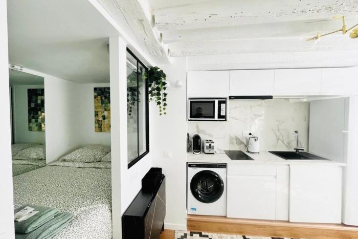 Bright Apartment a Stones Throw from the Opéra Garnier