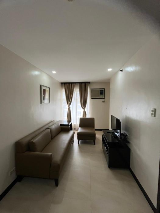 A Venue Residences 8077