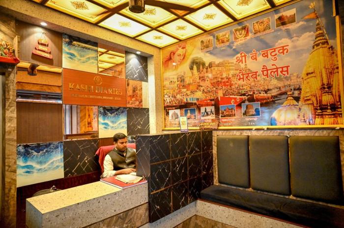 Hotel Krishna Kashi Diaries