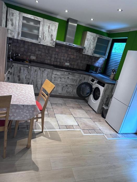 Schöne Wohnung 12E Wildpark Mainz