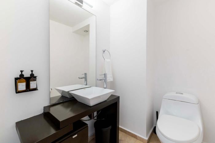 Capitalia Gym Access & Near Parque la Mexicana