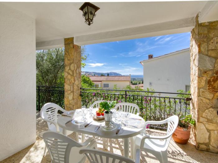 Holiday Home People I by Interhome