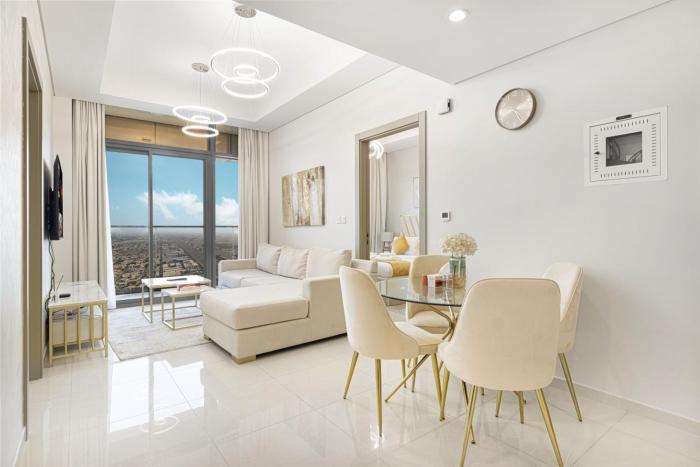 Skyline Retreat, 2BDR Ensuite Comfort, City View