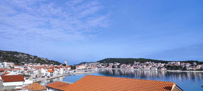 Apartmany Tisno Perica