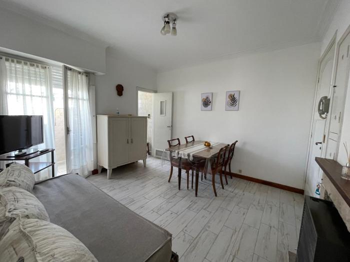 Depto Plaza Colón- luminoso