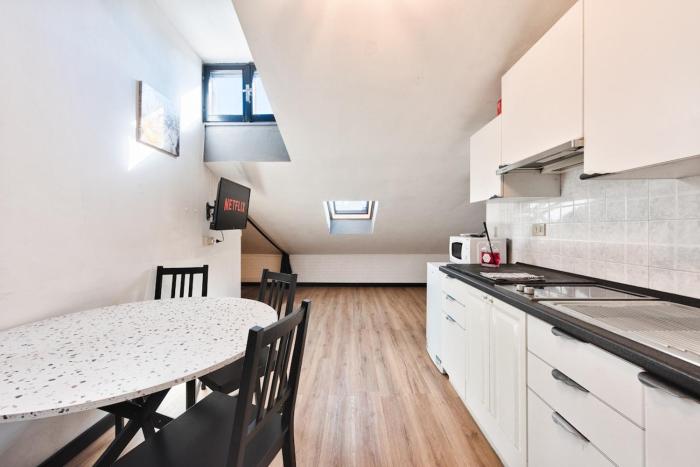 Rooftop Heaven, Mini Attico vicino alla stazione