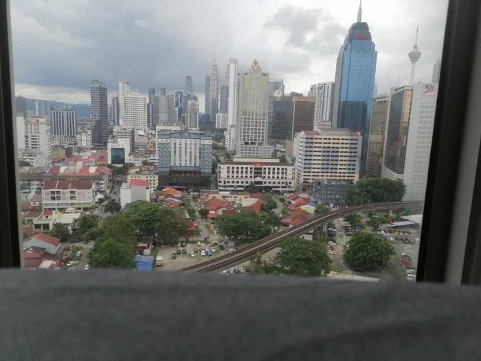 REGALIA RESIDENCE KLCC VIEW INFINITY POOL by BT RZQNA