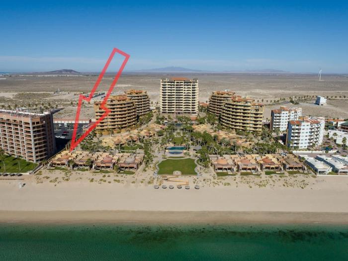 Villa Sirena 5 bedroom beach front