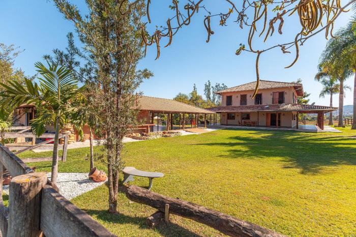 Refúgio no Cerrado com Lago, Piscina e Jacuzzi