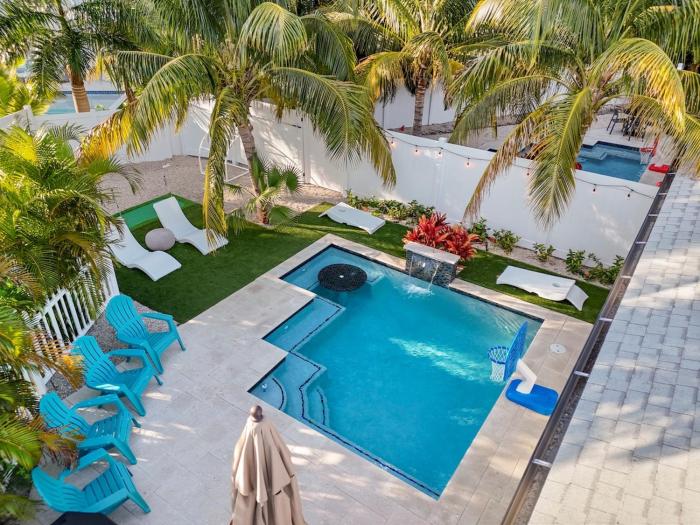 Salty Harbor AMI pool retreat near the Beach