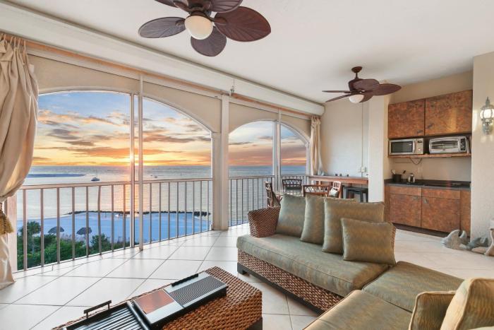 Royal Heritage Point on Marco Bay