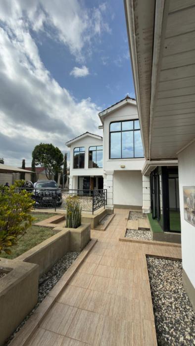 LUXURY VILLA WITH OWN COMPOUND by CANT RUSH GREATNESS LTD