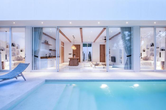 Vibrant 2BR Villa, 4min to Bingins Beach Bliss