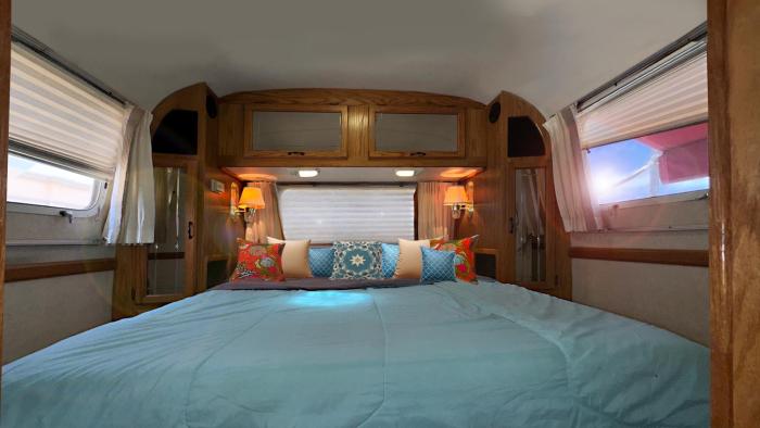 Retro Star-Wagon, Ocean View at Studios