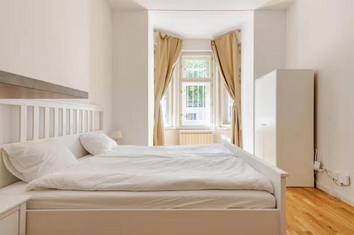 Beautiful Apartment by Stromovka Park