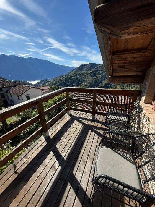 Rustico Vesio Balcony Lake view
