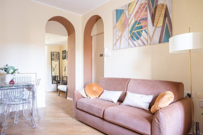 Elegant suite near the subway, fast Wi-Fi and AC