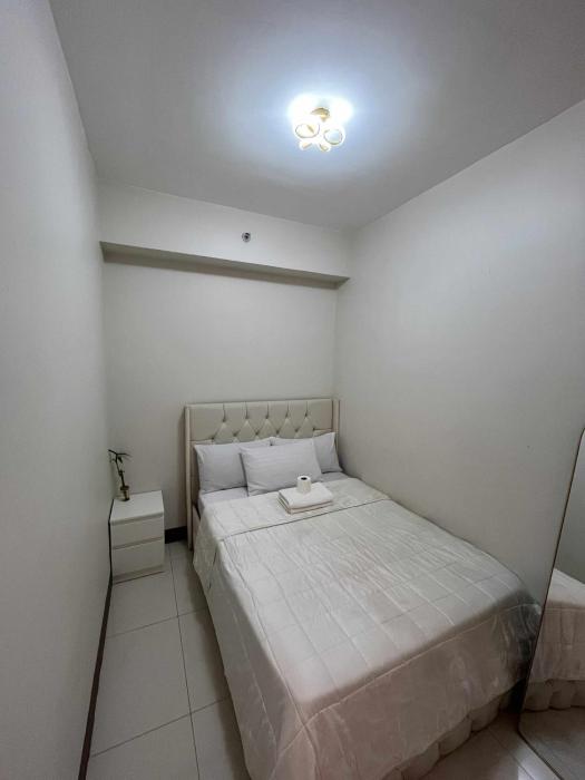 2 bedroom modern unit