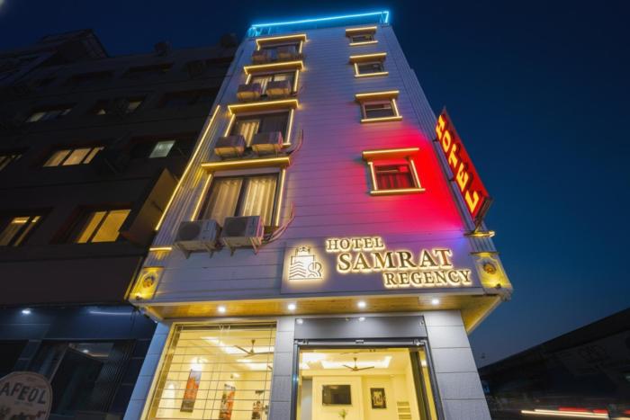 FabHotel Samrat Regency