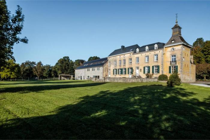 Château dOuffet Gite 30 personnes avec piscine et sauna