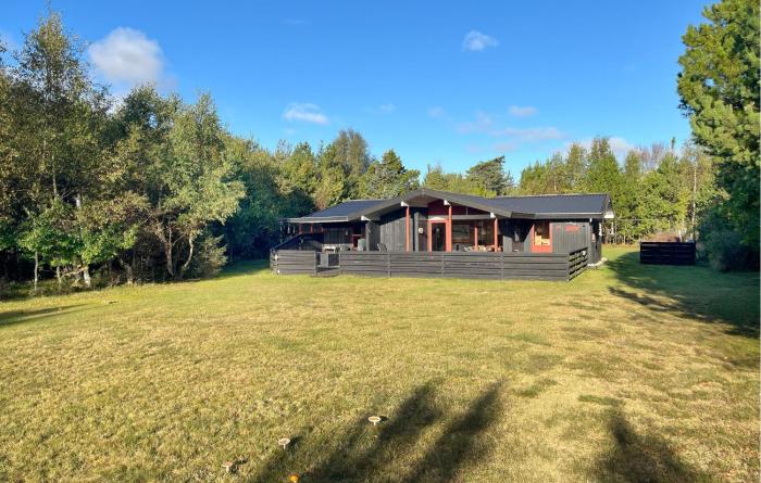 Awesome Home In Jerup With Wifi