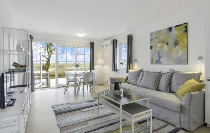 Gorgeous Apartment In Læsø With House Sea View
