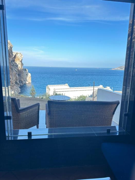 "Seaside Studio with Stunning Views in Belyounech