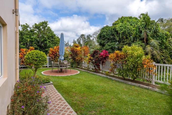 Silhoutte View Apartments