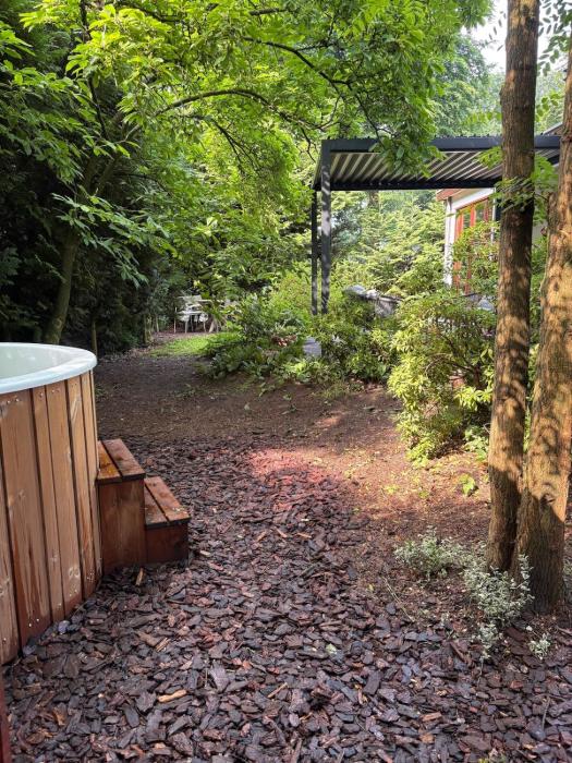 Het Bosgeluk met hottub en veel privacy