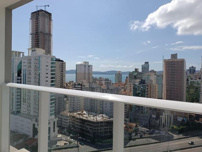 Apto novo com vista pro mar