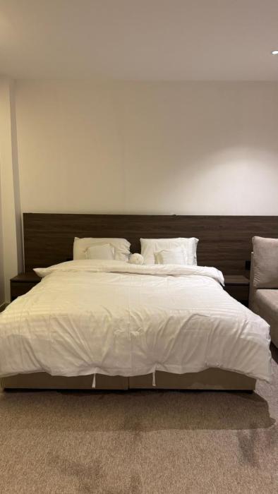 استديو فاخر