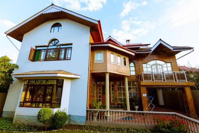 Nuh Villa - Luxury stay with Kashmiri Warmth