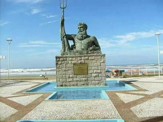 Pé na Areia Praia Grande Kitnet