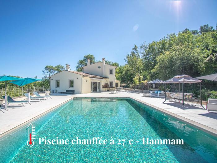 Charmante villa avec grande piscine au calme