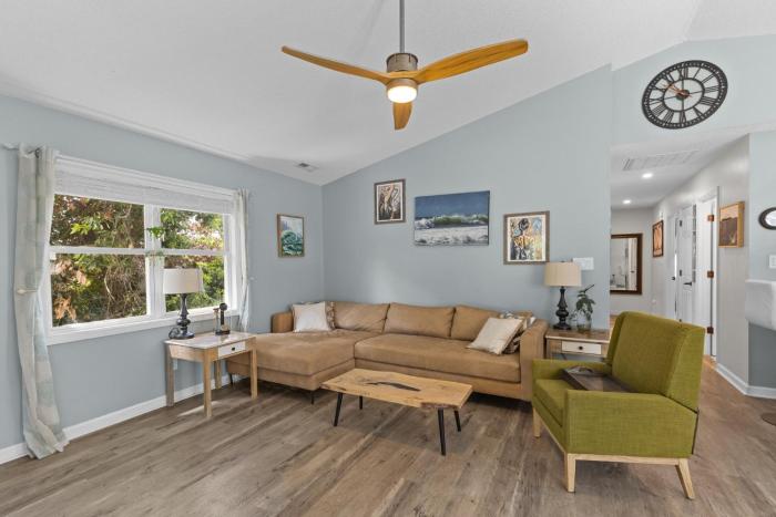 Whaley Good Livin by Emerald Isle Realty