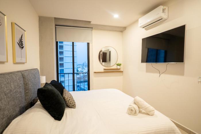 Nuevo Departamento Céntrico con Alberca y Parking