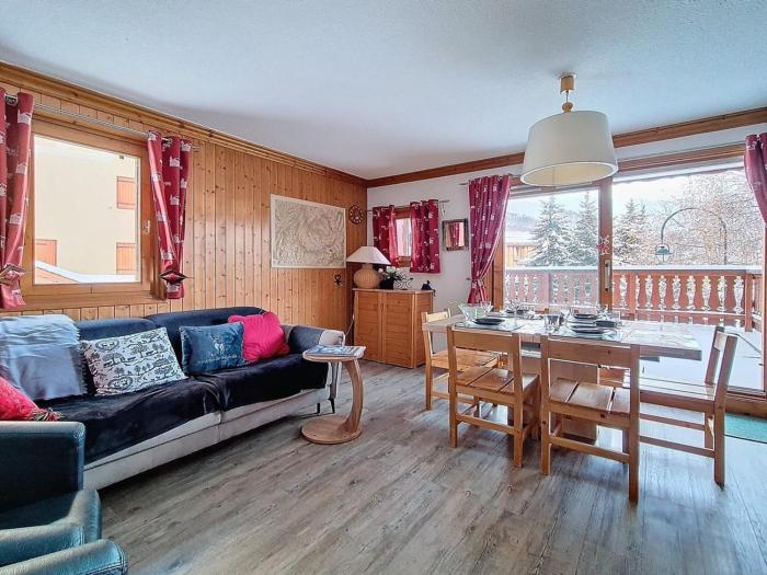Appartement spacieux près des pistes avec balcon pour 6 - FR-1-344-1227