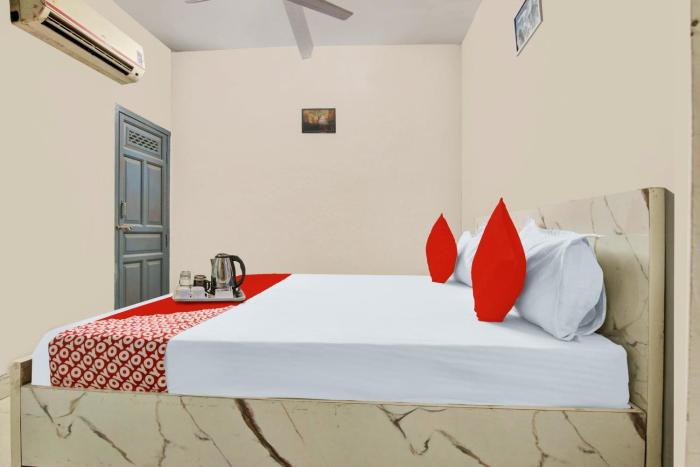 Hotel O Swarg Residency Near Nangloi Railway Station Metro Station