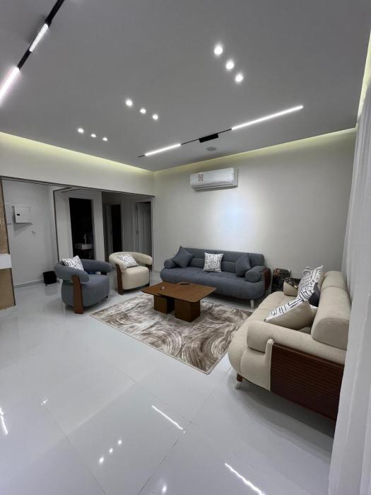 شقه للايجار ف ارقي مكان بالدقي