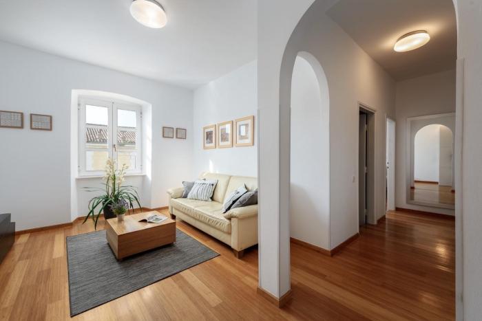 Peschiera by Briskva