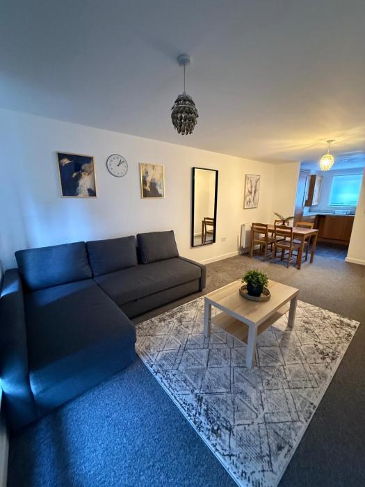 2 Bed - Sleeps 6 - Free Parking