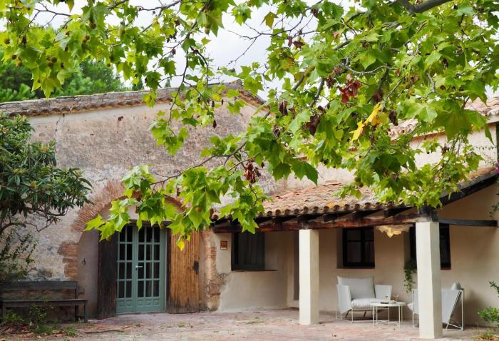 Accommodation in a 13th century Catalan farmhouse
