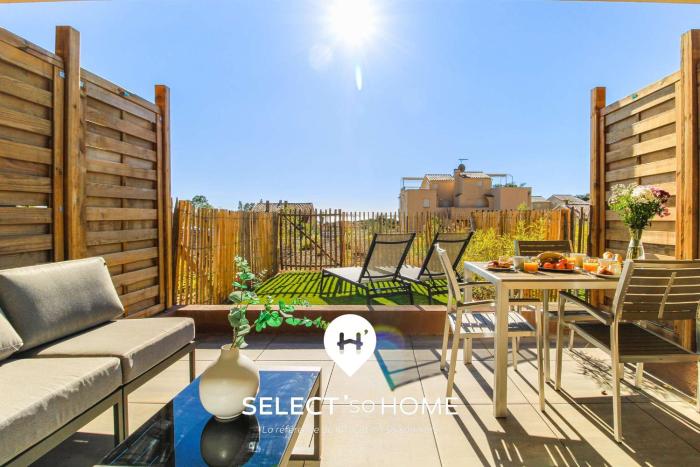 SELECTsoHOME - Bel appartement pour 4 personnes avec douche extérieure, jardin et piscine ! - 180SUD-E02