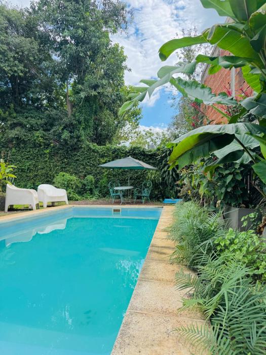 Apart Pequeño Loft con piscina compartida en Cataratas para 2 personas