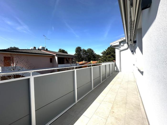 Nice and bright flat with pool