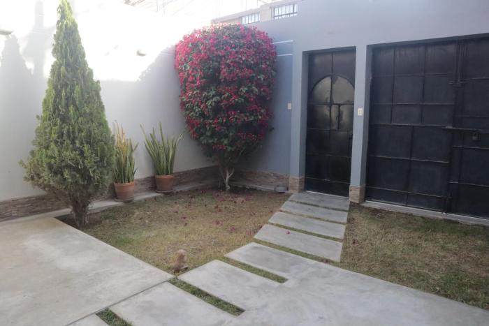 Casita en Ica Villa Periodista cerca a Huacachina