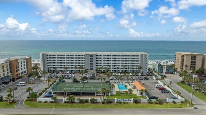 104 Surf Dweller by Alicia Hollis Realtor Rentals - Open March 23rd for 4 Nights
